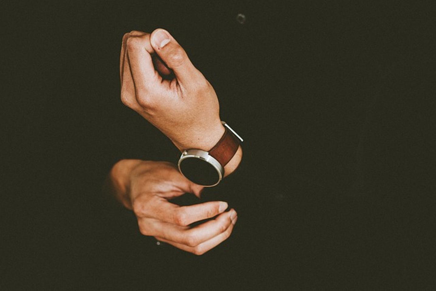 come impostare l'orologio Accutime